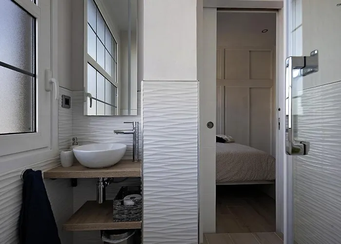 Atico Auditorio Centro 라오로타바