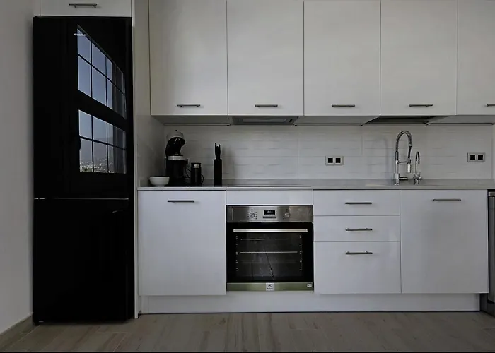 Atico Auditorio Centro * 라오로타바