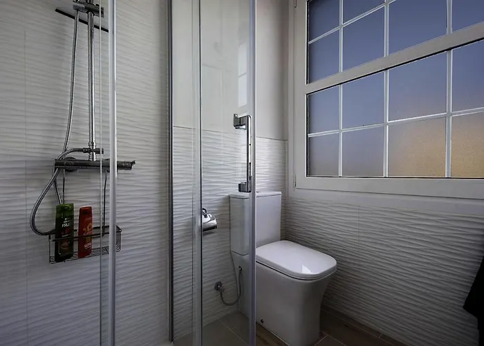 Atico Auditorio Centro * 라오로타바